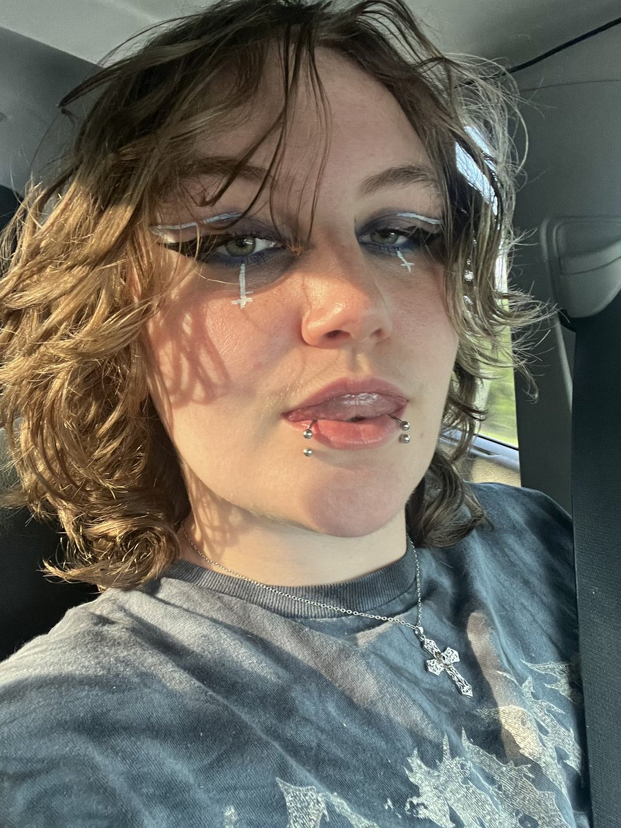 wonw00luv's tweet photo. no one can tell me shit. i dont care. photos that response was to btw. https://t.co/02kCc7QFff