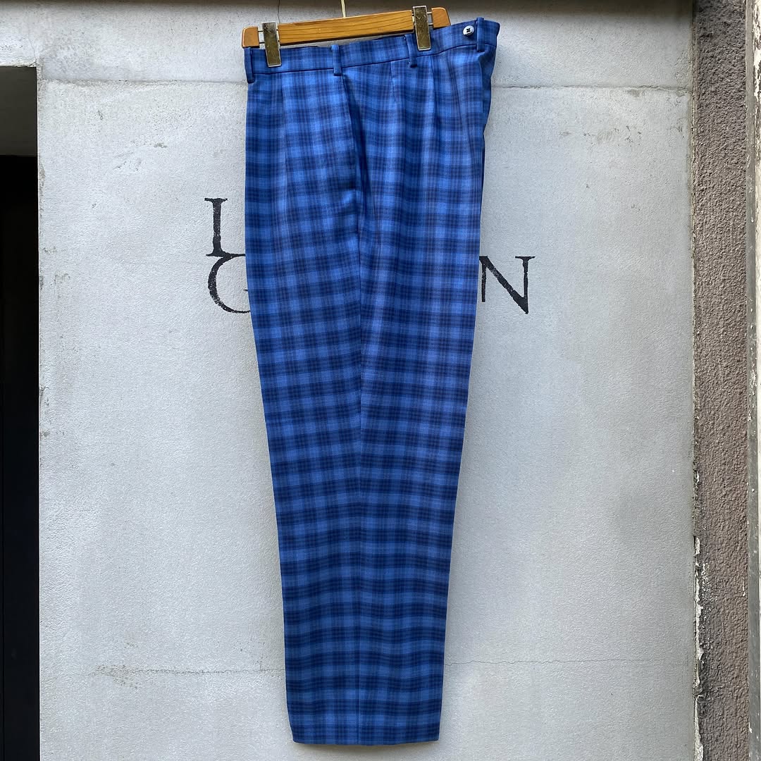 LoudGarden's tweet photo. Beautiful blue plaid three piece suit

- Fabric: H.Lesser &amp; Sons × Carlo Barbera
- Lining: Sea voyages and paisley
- Theme: Formal mood
- Made in Japan https://t.co/akiIwX35fh