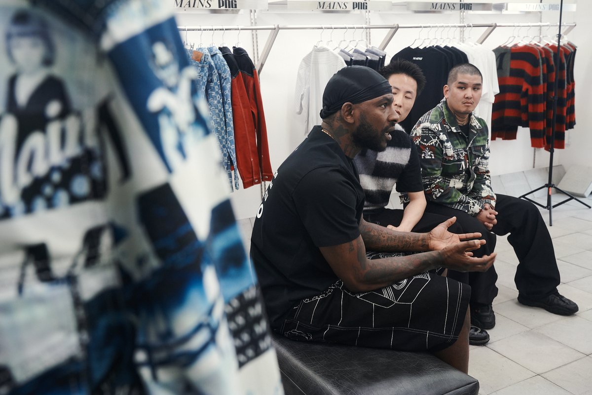 iiiiii_riku's tweet photo. 【HYPEBEAST】
Skepta(スケプタ)のインタビューを担当しました。

ブランドMAINS(メインズ)の設立背景から、グライムに根付くDIY精神、そして世界で2店舗しか取り扱いが許されていない日本のセレクトショップ『PNG STORE』との関係性まで、ぜひ！

https://t.co/9aUghvKsGQ https://t.co/yY5bvJSa1o