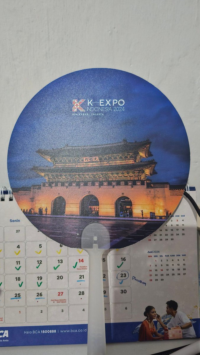 eysernest's tweet photo. Kipas K-Expo 2024 masih ada.
Momen termenyenangkan tahun itu,
Ketemu sepgu😍😍 https://t.co/6t0HbUblSJ