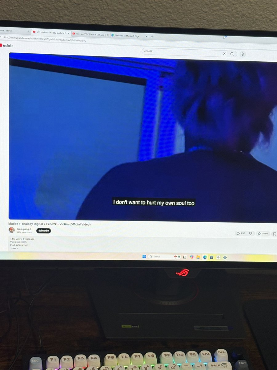 yra_ tweet media