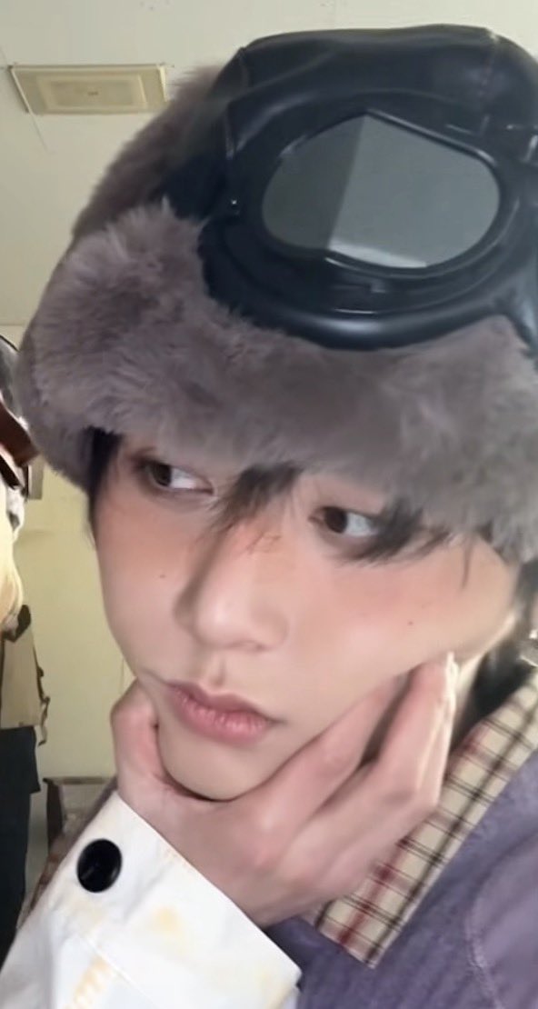 lOOl6936's tweet photo. 모치모치₺ƾ₺ƾ 💭 https://t.co/sBVsX1YygW
