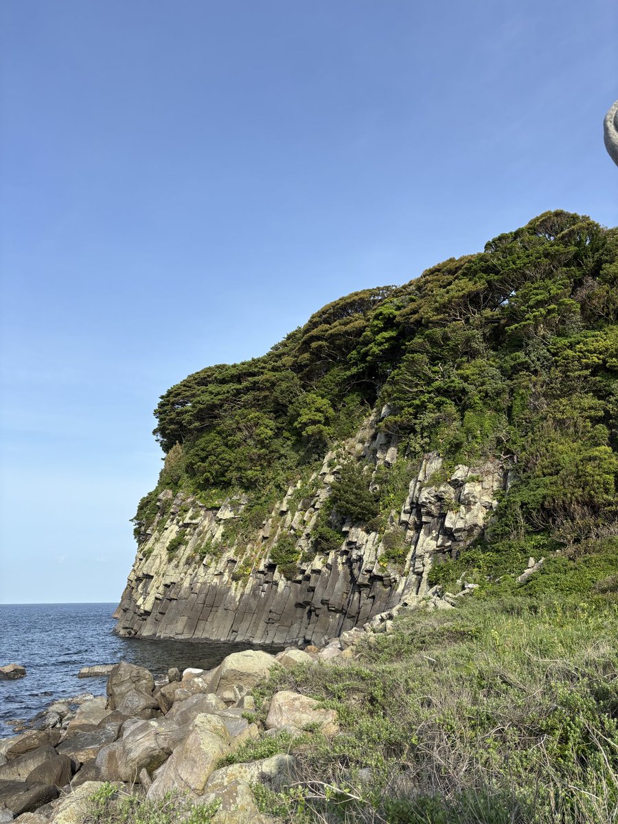 Fujita_Flutter's tweet photo. 時間ができたので一般道の海沿い縛り旅を始めました
昔はバイクで西日本を制覇しているが、その続きは今しかできない

1日目前半戦
東尋坊付近から半日で輪島まで。

#北陸
#旅 
#有休消化 https://t.co/JD5b9rxrHi