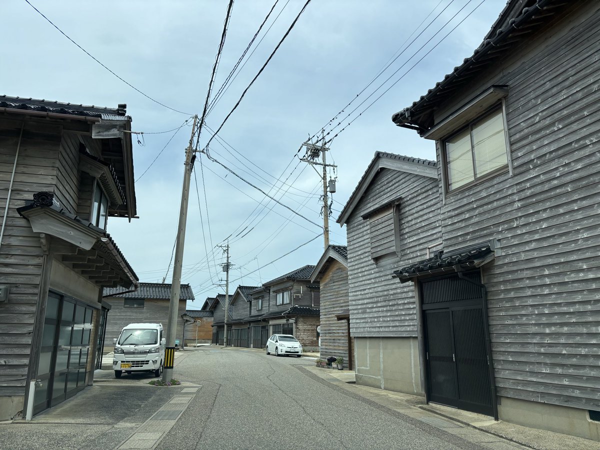 Fujita_Flutter's tweet photo. 時間ができたので一般道の海沿い縛り旅を始めました
昔はバイクで西日本を制覇しているが、その続きは今しかできない

1日目前半戦
東尋坊付近から半日で輪島まで。

#北陸
#旅 
#有休消化 https://t.co/JD5b9rxrHi