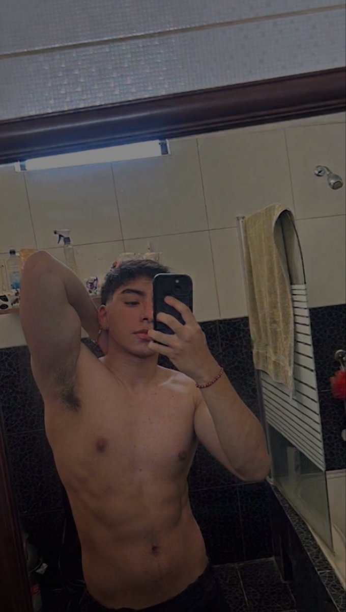 twigabrielval10's tweet photo. 🥸 https://t.co/cJkDHpRvE1