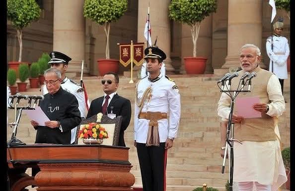 NarayanPoddar12's tweet photo. "मैं नरेंद्र दामोदर दास मोदी..."
26 मई 2014, भारत के लोकतांत्रिक इतिहास का गौरवशाली, ऐतिहासिक एवं अविस्मरणीय दिन।
प्रधानमंत्री श्री नरेन्द्र मोदी जी के नेतृत्व में पिछले 12 वर्षों में संकल्प व सिद्धि के मंत्र से सशक्त और समृद्ध राष्ट्र की गाथा लिखी गई है...!!
भारत माता की जय॥ https://t.co/i4e0isSPE6