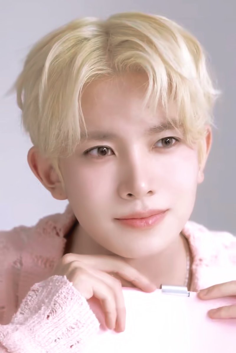 희승 Julorie. ꕤ tweet media