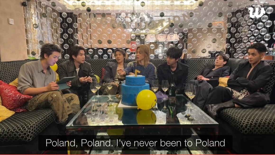 fyarirangs's tweet photo. BTS IN POLAND 2027 https://t.co/kvrA1zMHJ2