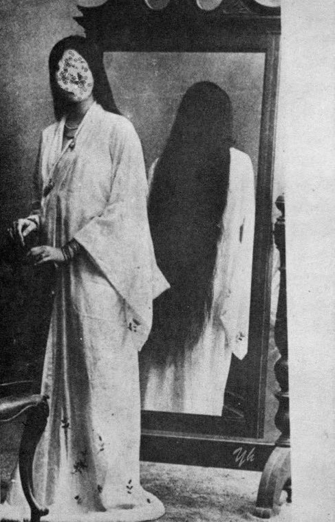 tinydeskcat's tweet photo. just a little warning before i post my new heian-era naruhina fic:

more unsettling than my usual work. expect themes of captivity, obsession, loneliness, religious imagery, and ofc, romance.

this fic will contain darker themes than my previous stories, so jus a heads up! https://t.co/v5LvmkPt0v