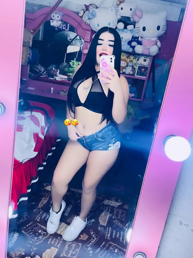 Mini Shorts X 110K tweet media