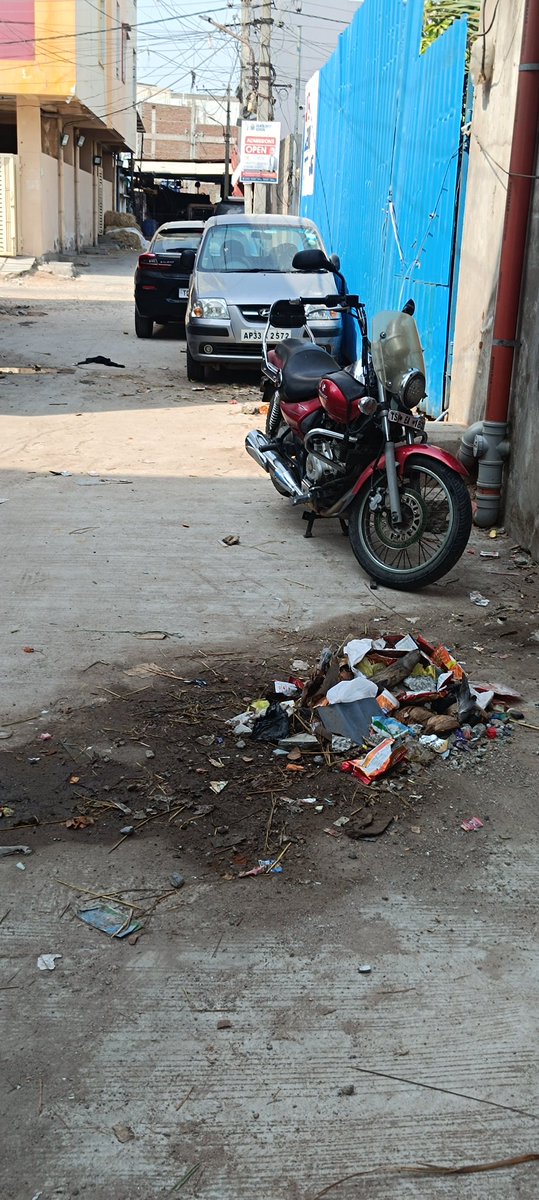 piouspilot's tweet photo. Hey @GHMCOnline @CommissionrGHMC, street sweeping staff haven't been coming to the Ali Nagar, Bandlaguda area at all. I had to personally sweep the street and pile the garbage up at one place.

​Please ensure regular street cleaning here.@ZC_Charminar https://t.co/yK8ds74mfC