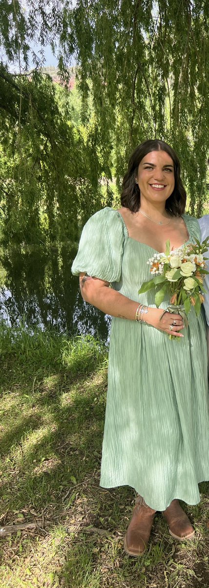 deezybz's tweet photo. gotta be better at getting solo pics, so here’s a cropped one 😭 https://t.co/Gs78TIyRg9