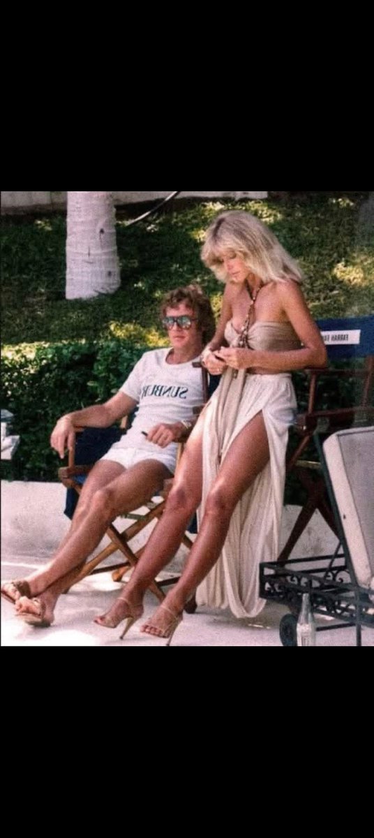 DAYDABASS's tweet photo. This is DEFINITELY Lee Majors https://t.co/4EJO99t7BC