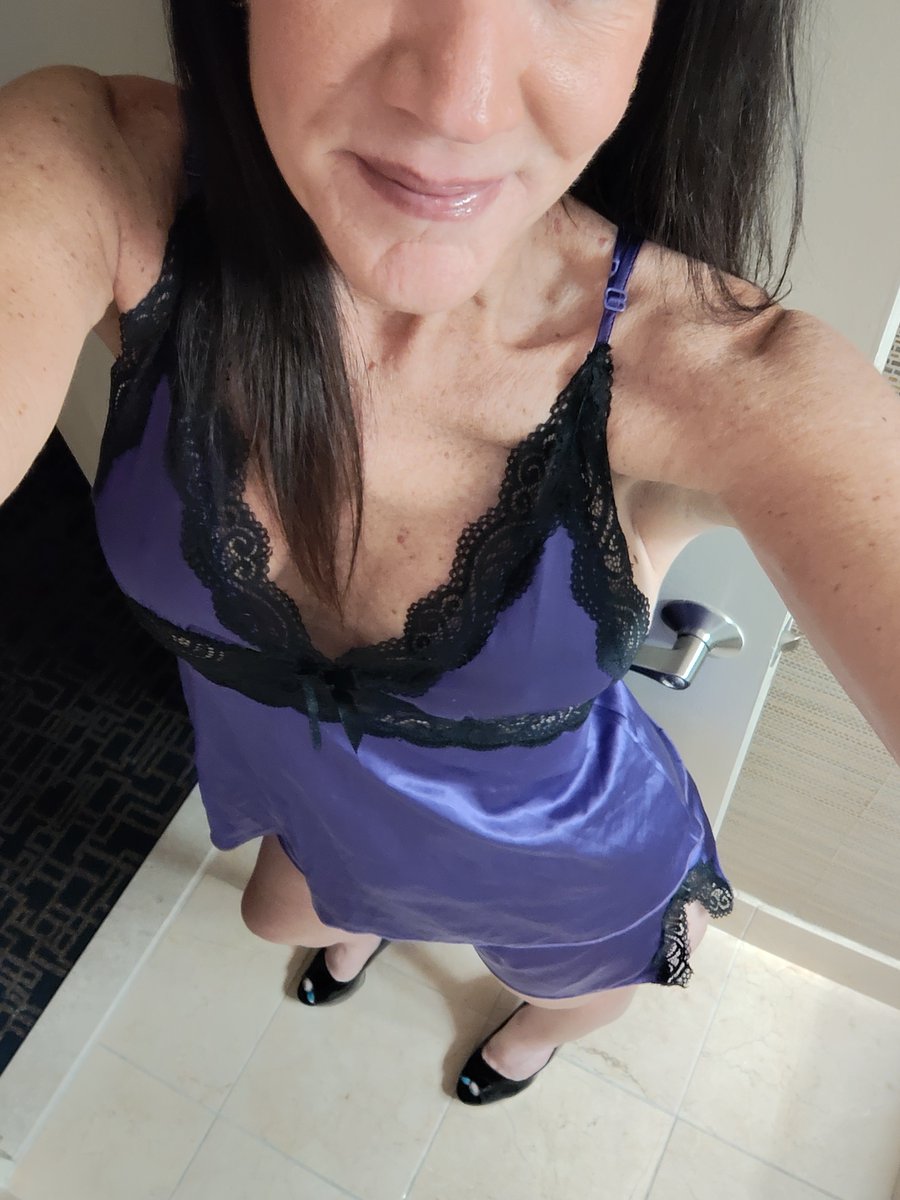 ImAlly954's tweet photo. Warmer weather is finally here! Looking forward to traveling back to Pittsburgh, PA in June. I will be there from 6/10-6/13. https://t.co/DtFtNYyrsF