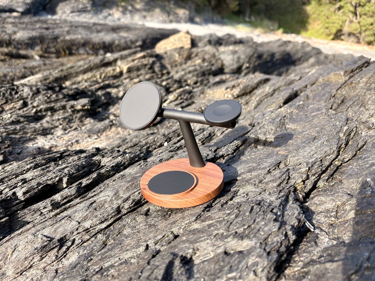 FootnoteAccCo's tweet photo. Sun, stone, and solid walnut. Setting the stand down right on the rocks really highlights the warmth of the wood base. It's nice to build tech that doesn't feel totally out of place in the elements. #ZenStandInTheWild #DesignedByNature #ZenStand https://t.co/YAjFveojgY
