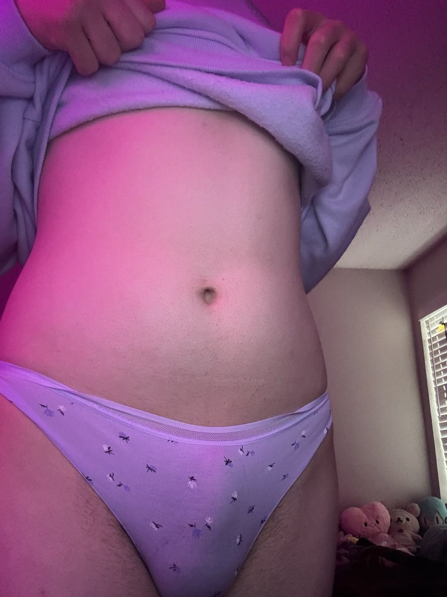 HellishMaeve's tweet photo. lowkey got that sleeper build ngl :3

#Nsfwtwt #Transgender #NSFW #butt #Tummy #QueerNsfw #Queer https://t.co/9MSGzz4kPS