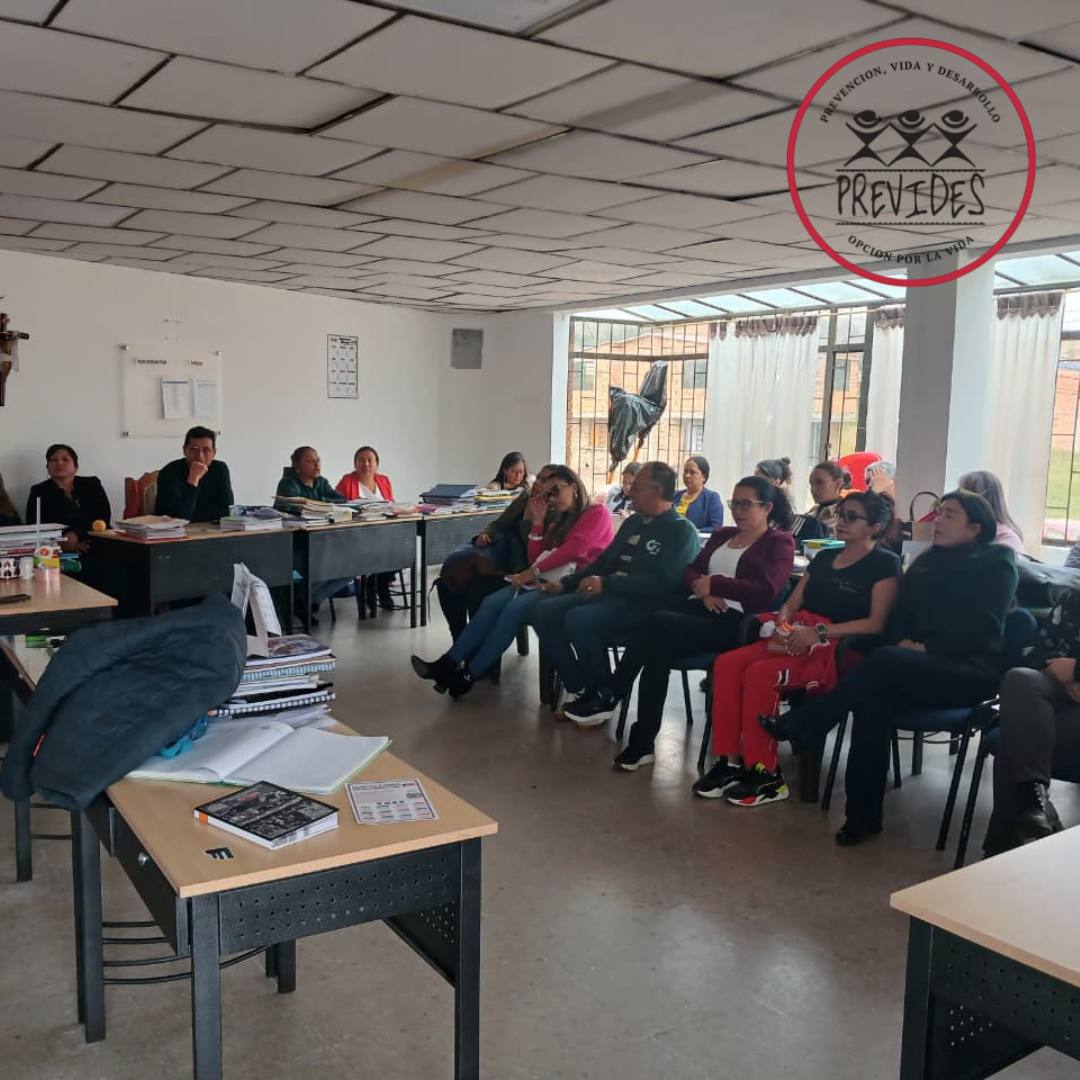 previdesduitama's tweet photo. Las adicciones no empiezan de un día para otro.
Se construyen en el silencio, en la falta de información y en decisiones pequeñas.
Educar, hablar y escuchar puede marcar la diferencia.

PREVIDES, Duitama, Boyacá.

#controldeadicciones #prevencion #vida #salud #alcoholicosanonimos https://t.co/HoMpc8rwgU