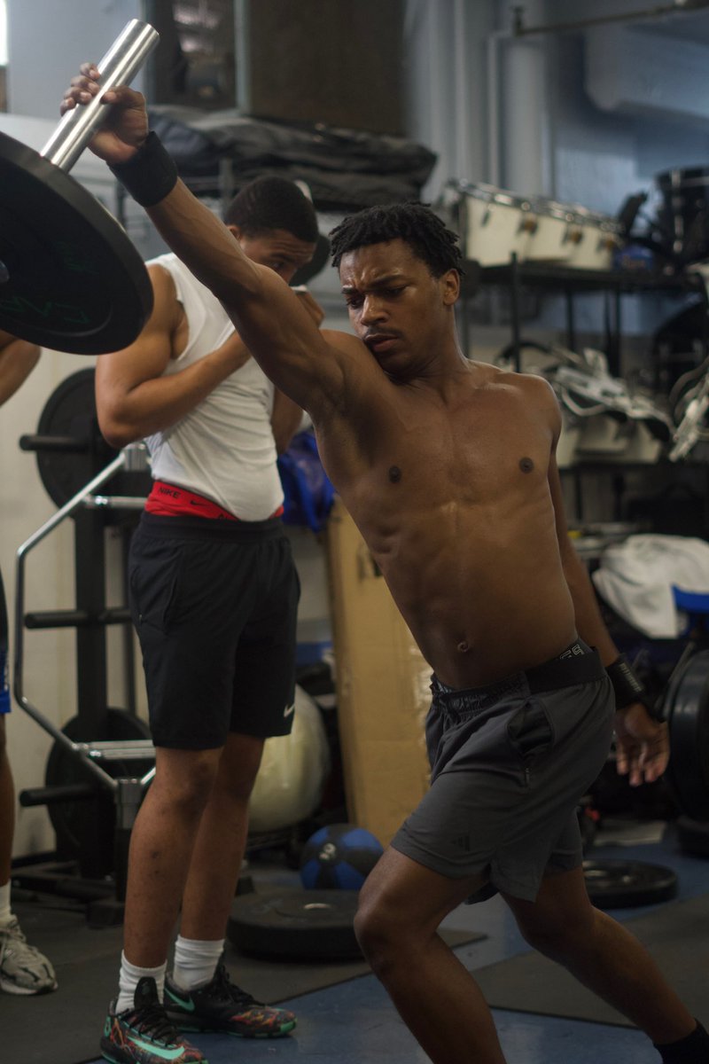 belmonttigersfb's tweet photo. Phase 1 ✅
Phase 2 Rolling 
Every Set, Every Rep ! 
Effort. Accountability. Discipline Ⓜ️🆙 https://t.co/8RaOT5xAhc