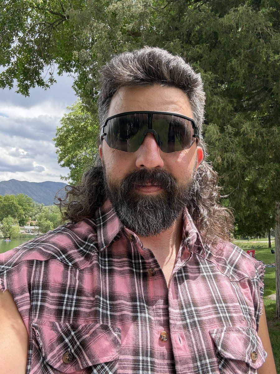 Mullet tweet media