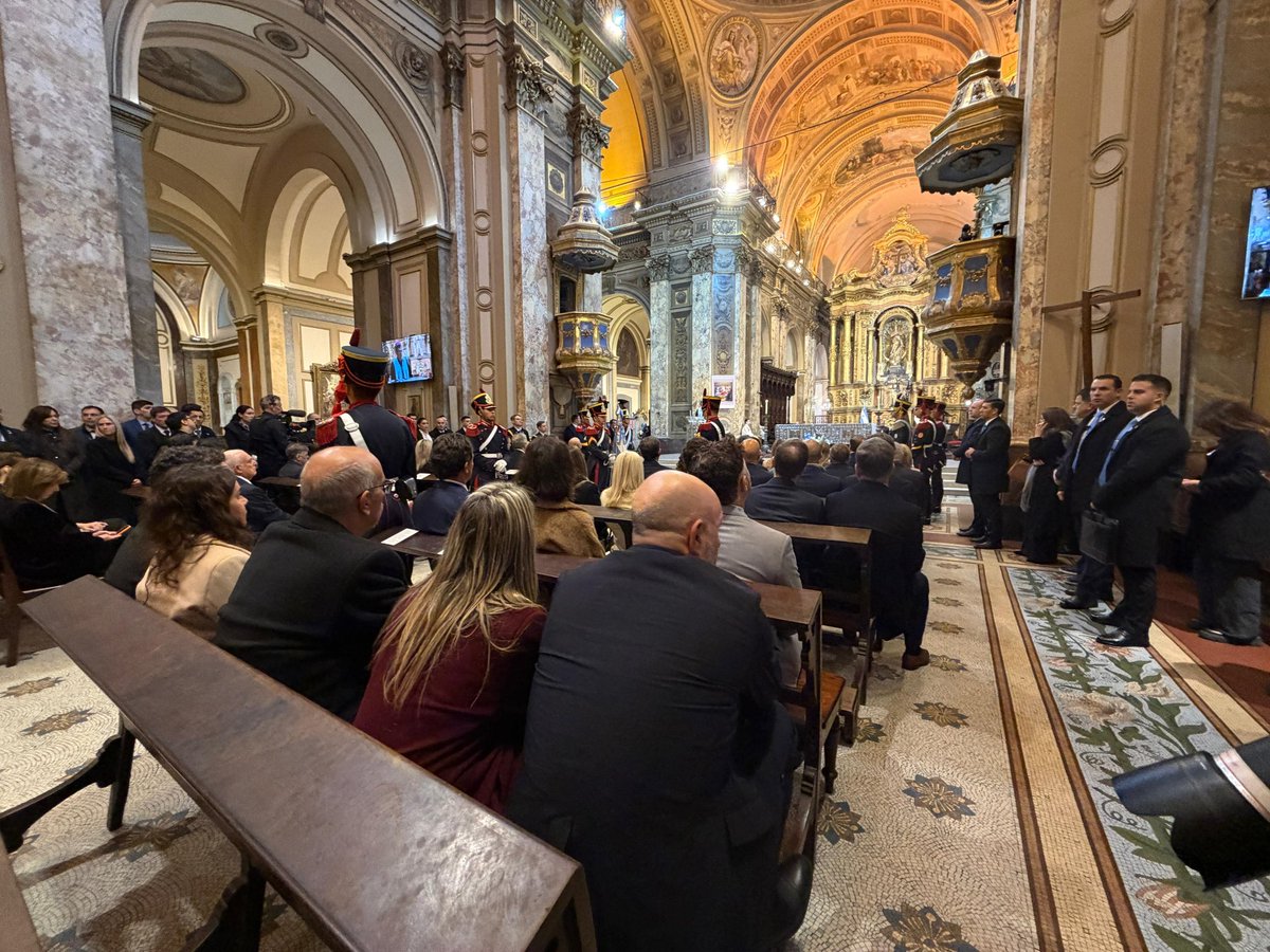 GlizePato's tweet photo. Más tarde, formé parte del tradicional Te Deum y del relevo de la Guardia de Honor, en una jornada cargada de emoción, memoria y orgullo por nuestra Patria.

Viva la Patria!!🇦🇷🇦🇷 https://t.co/My69wEYPmq