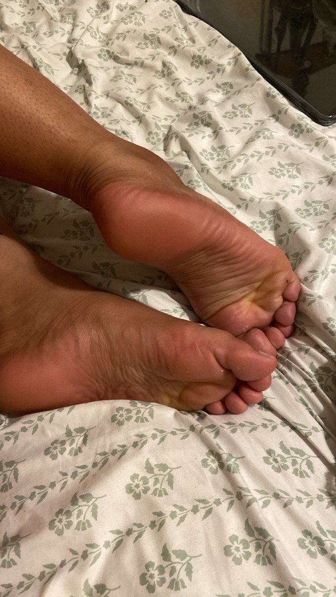 angelcaqes's tweet photo. if u see this interact *_*  #feet https://t.co/4x6uDBVXsL