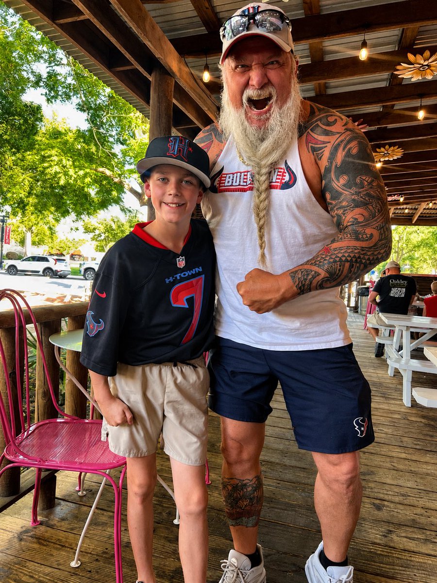 Htown_Blake's tweet photo. The boys ran into  @ultimatefanhtx today! Micah just happened to be wearing his Texans jersey, so you know it was meant to be. https://t.co/JAZdDYcF23