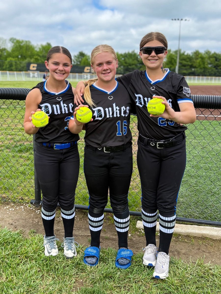 AustynSpies25's tweet photo. USSSA Wounded Warrior Champs
 💙🖤💪

Our bats were on fire this weekend and my Lady Dukes team went 6-0! Our team had a total of 7 home runs. 

Now to get ready for our next tournament in Indiana for the Indiana State Championships. 

Weekend Stats:

Avg- .500
OBP- .529
SLG- 1.188
OPS- 1.717
SO- 0
Runs- 11
RBI’s- 9
1B- 3
2B-2
HR-3

@gatorjack72 @Softball_Home @USASoftball @ExtrainningSB @CoastRecruits @DirectRecruits @NCAASoftball @PGFnetwork @Softballdown @PrepSoftball @ladydukes2032