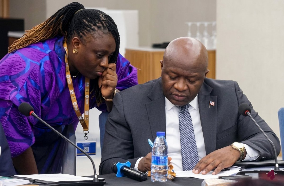 MFDP2026's tweet photo. 🇱🇷 Minister Augustine Kpehe Ngafuan chairs the 2026 AfDB Constituency 15 meeting in Brazzaville — representing The Gambia, Ghana, Liberia, Sierra Leone &amp; Sudan on the margins of the African Development Bank Annual Meetings.
Liberia leads. 💪
#Liberia #AfDB2026 #Brazzaville #MFDP https://t.co/M5fWWFiCRx