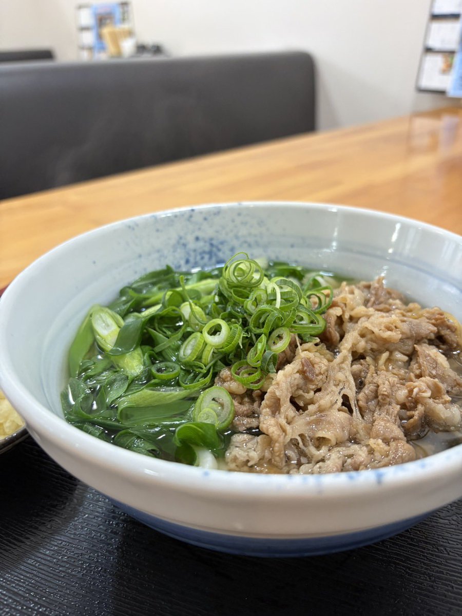 Gon222kama's tweet photo. ついに‼️
#カマタマーレ讃岐支援自販機 うどん屋仲間で、

『カマタマーレ讃岐応援うちわ』
を作りました‼️👏😊✨

数量限定ですが、暑い夏にうちわで「勝利の風」を巻き起こしましょう😊✨

皆で一緒に応援しましょう‼️😊

頑張れ‼️
カマタマーレ讃岐 ‼️😊

#カマタマーレ讃岐
#麺匠くすがみ https://t.co/92VHmiGrFR