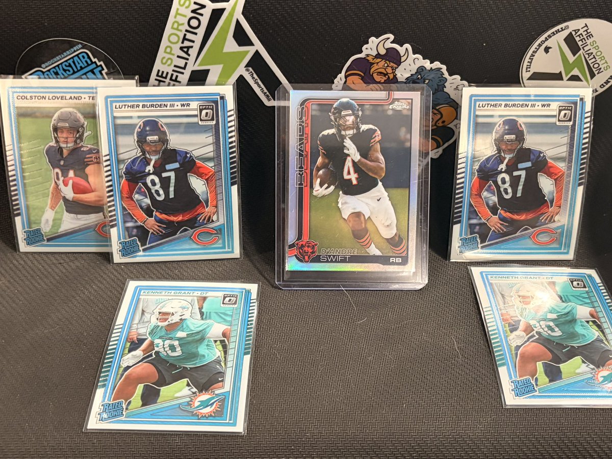 BearFanPete_FF's tweet photo. Yesterdays #MAILDAY
from @viperguy_82!!
Make sure to check out his Breaks!! 🐻⬇️ #DaBears #TheHobby #THFPro #TSAFam⚡️ https://t.co/thq6U3d7Hl