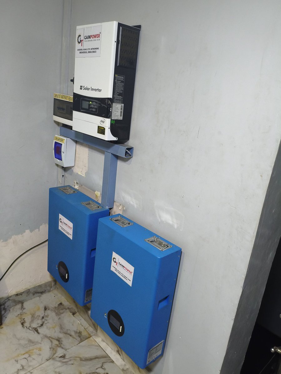 Gainpowertech's tweet photo. ANOTHER COMPLETED INSTALLATION IN SONGOTEDO LAGOS

6KW HYBRID INVERTER
2 YEARS WARRANTY

2 PCS 5.22KWH OF LITHIUM ION BATTERY
10 YEARS WARRANTY

8PCS 630W SOLAR PANELS HALFCUT ANTI SHADING
25 YEARS WARRANTY LIFESPAN

FOR A 4 BUNGALOW
POWERING
TV
FANS
FREEZER
FRIDGE

#NEWS
#solar https://t.co/MdwrCACZz0