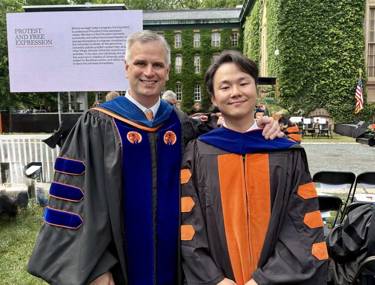 pchirik's tweet photo. Welcome back Junho for hooding  PhD 36! https://t.co/VkBxjgsrjv