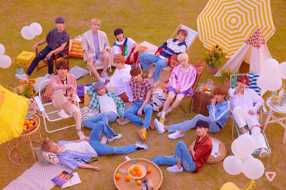 kanacheol0808's tweet photo. SEVENTEEN11周年おめでとう🎉
待ってるよ、これからも大好き🩵🩷

#HAPPY_SVT_DAY
#SVT_11th_Anniversary
#11Years_with_CARAT https://t.co/HZnBkaUSsT