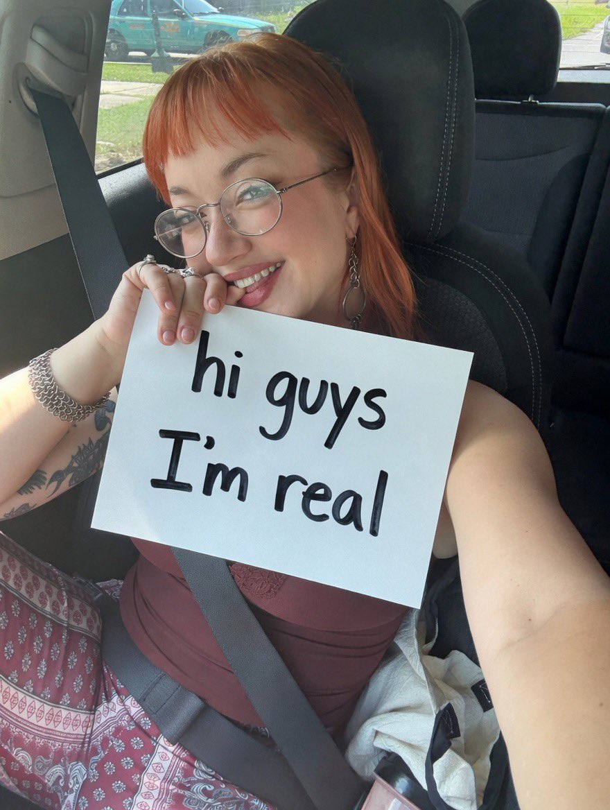 emmaqhoe's tweet photo. https://t.co/jfpNvQBUO0