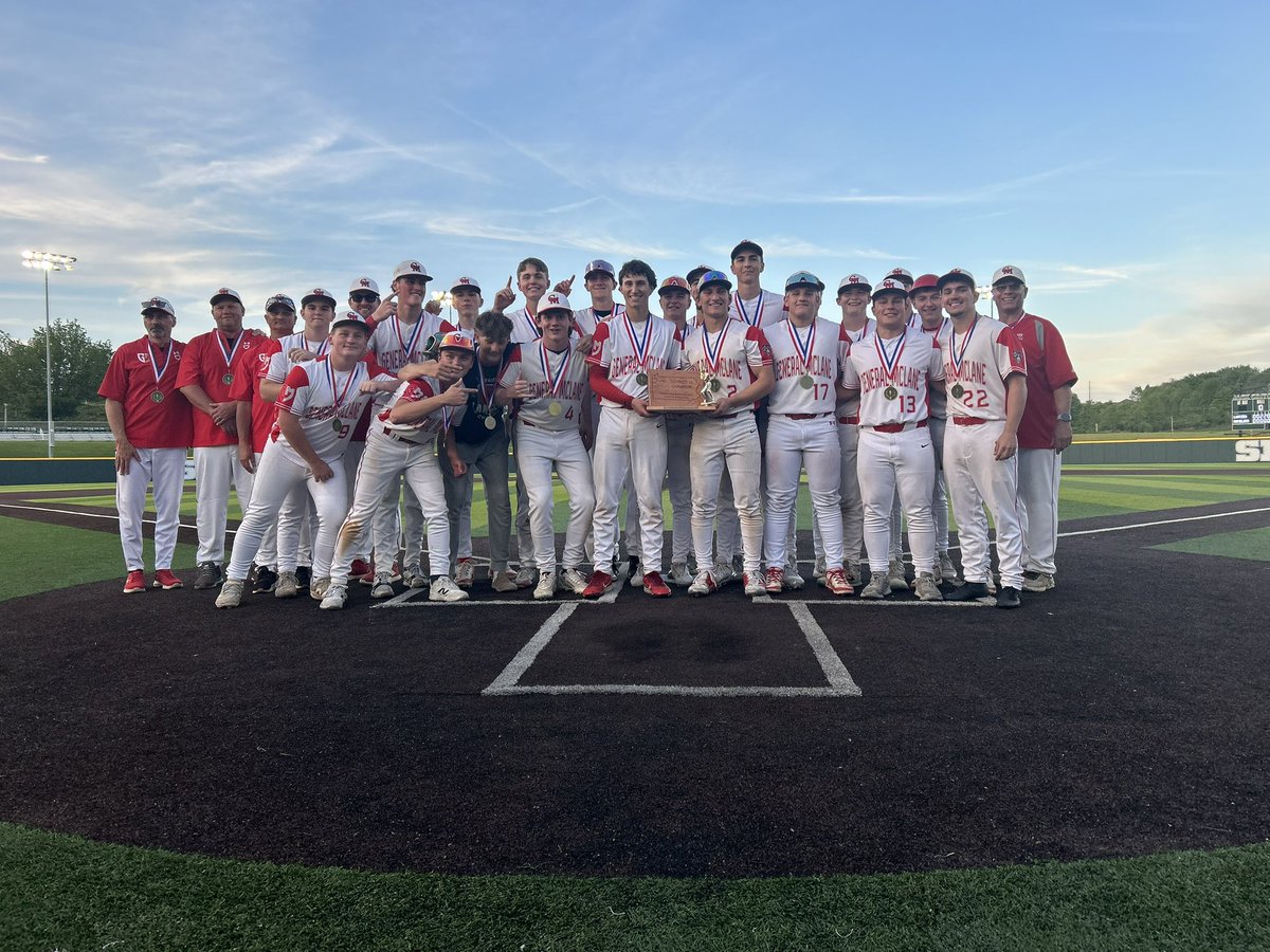 ETNcopper's tweet photo. General McLane holds a District 10 baseball championship trophy for the first time since its 2001 team did the same, per district records. https://t.co/KsIel6OW71