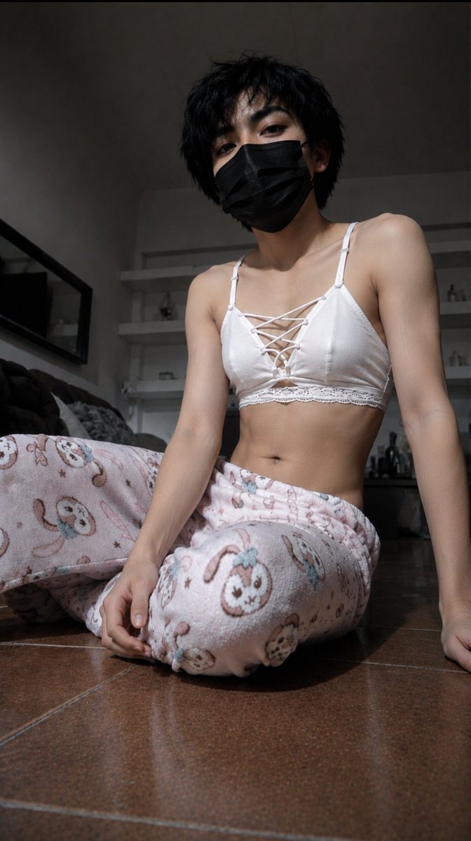 Femboy Luis tweet media
