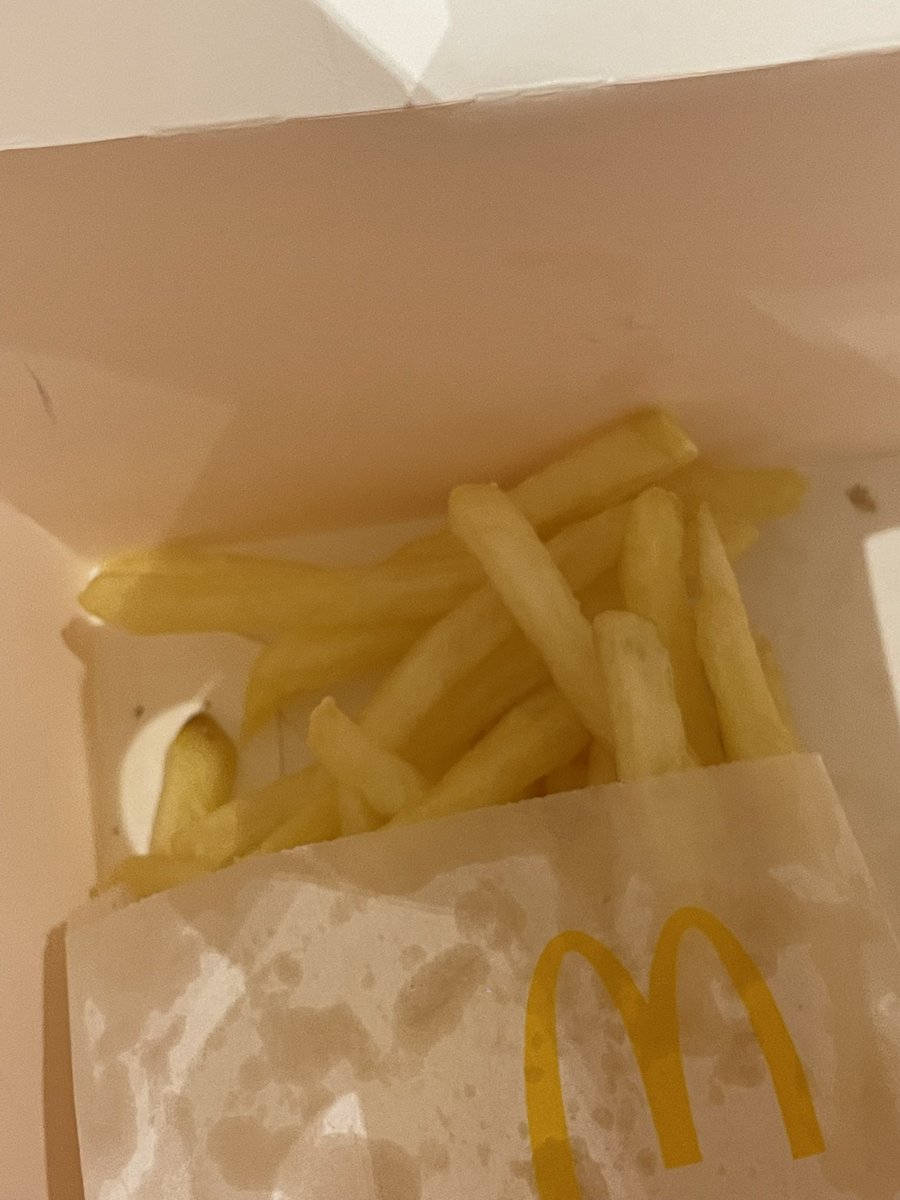 Awef60's tweet photo. @JahezCareKSA افشل تطبيق توصيل على وجهه الارض شوفو كيف البطاطس جايني بلغت ب التطبيق عن نقص وكمية تجاهل غير طبيعيه https://t.co/Tc84nehhmq