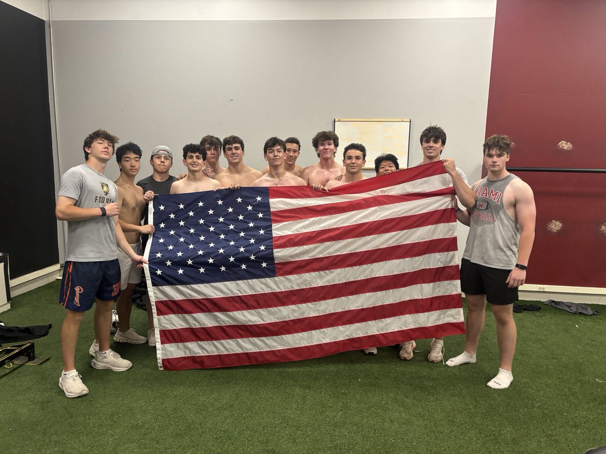 selfner89's tweet photo. Great day of hard work today, completing the Murph challenge with a few teammates and finding time to train in between studying for exams.

@CoachWoody7 
@CoachDeeks 
@Coach_Aurich https://t.co/7X85h1S1Bv