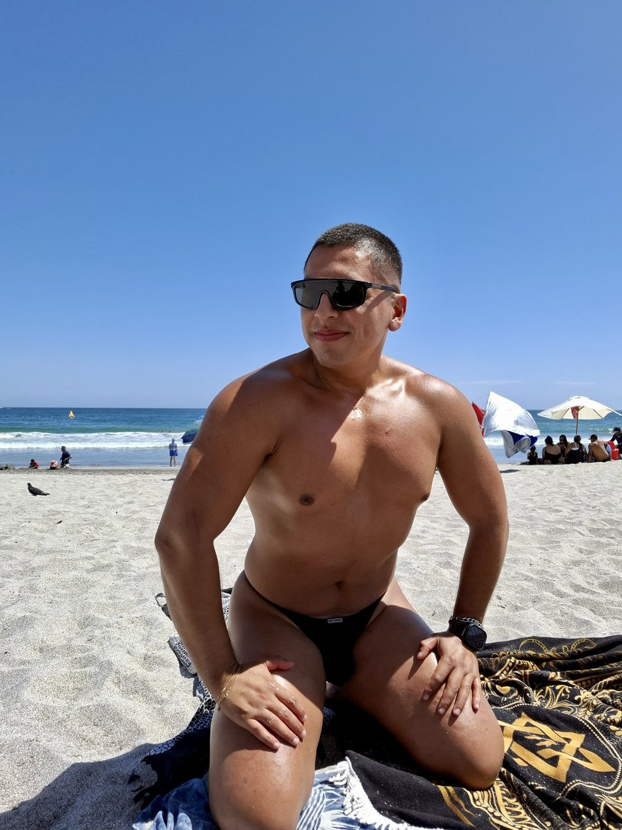 Jpowerx10's tweet photo. Verano 2025🌞 me encanta broncearme 😌✨ https://t.co/Zyk3XffvOD