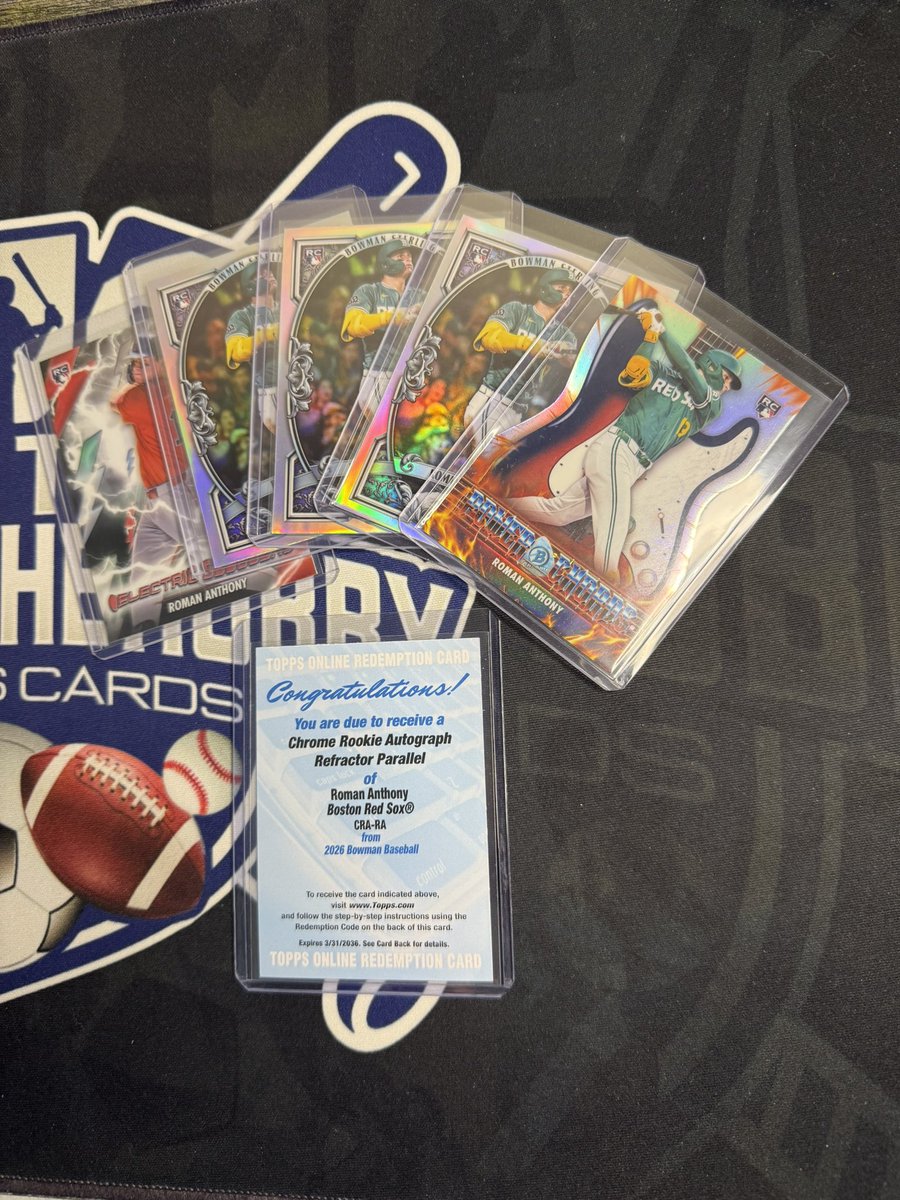 antbeats's tweet photo. Just got back from the weekend away and came home to my @midwestboxbreak mail day. 😍😍😍 Missed watching this break (jammed with work) with my PC team in a super affordable PYT Bowman. That auto though! Thanks Ben! #thehobby @BreakClubNFT @sports_district https://t.co/q3UnVwBIND