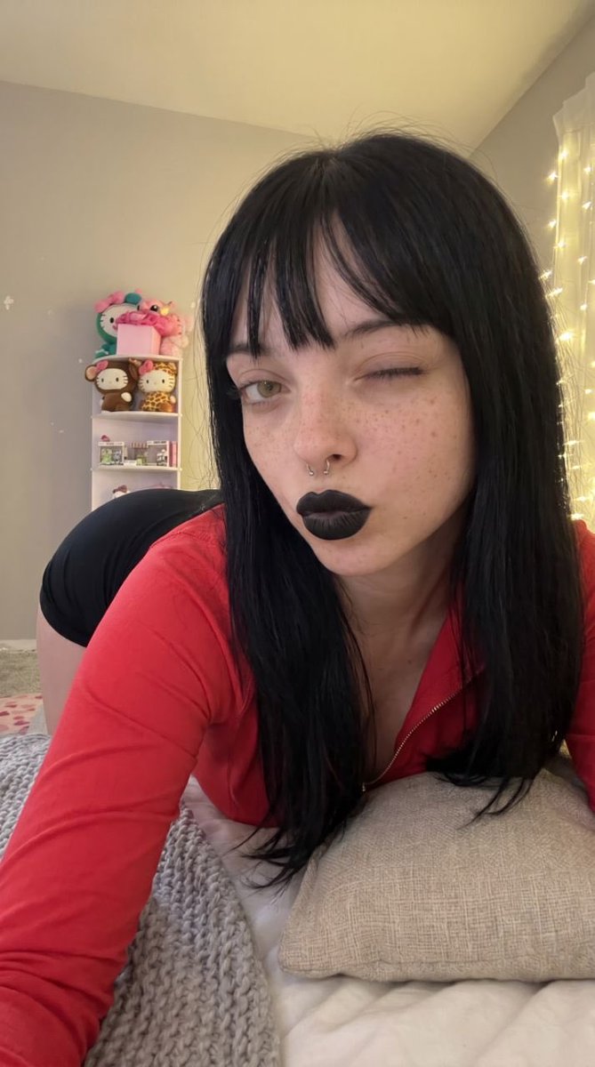 Emily Black tweet media