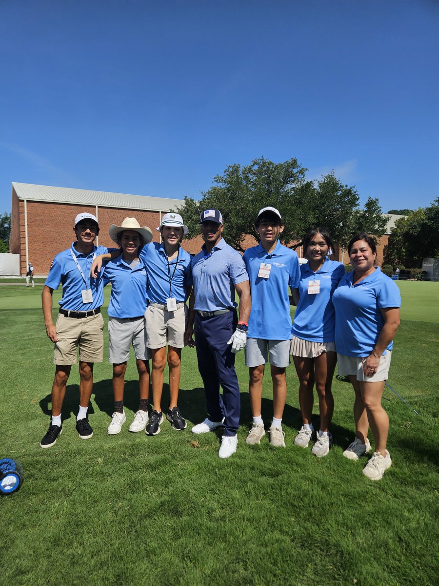 Texsun11's tweet photo. So glad @SecretaryTurner stopped by the @CSChallengeFW short game area today to tune up his chipping in front of some of the kids from @FirstTeeFW . They were glad to see he's been working hard at HUD more than he works on his golf game. LOL 
Leaders in front of future leaders https://t.co/IVHkqJ290n