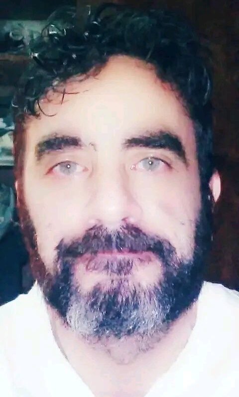 aaronssio's tweet photo. @metenesharto @lautialbano19 @JMilei @agustinromm @GordoDan_ @GordoDerechoso @FuerzasDelCielo @davidurbani1 @Antitodo01 @TommyShelby_30 @Trumperizar @slcaputo Esta es la cara de un tipo que tiene 40 años, ya lucha con canas, pone cara de puto pasivo para las fotos y en vez de formar una familia y criar hijos amenaza con pegarle a pibes por twitter. 
CIAO! waska en la cara puto https://t.co/1nepWOYPXS