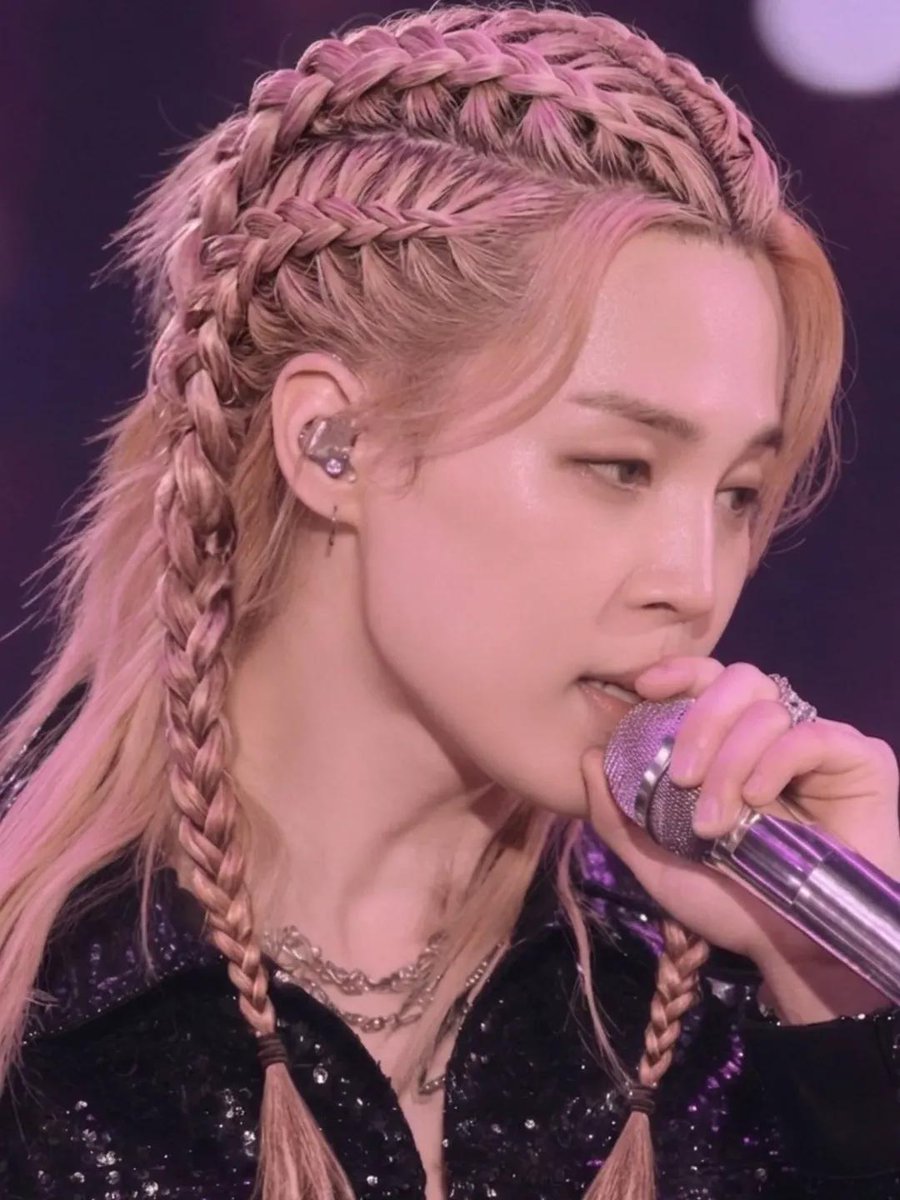👑THE KING OF K-POP🙇🏻♀️ tweet media