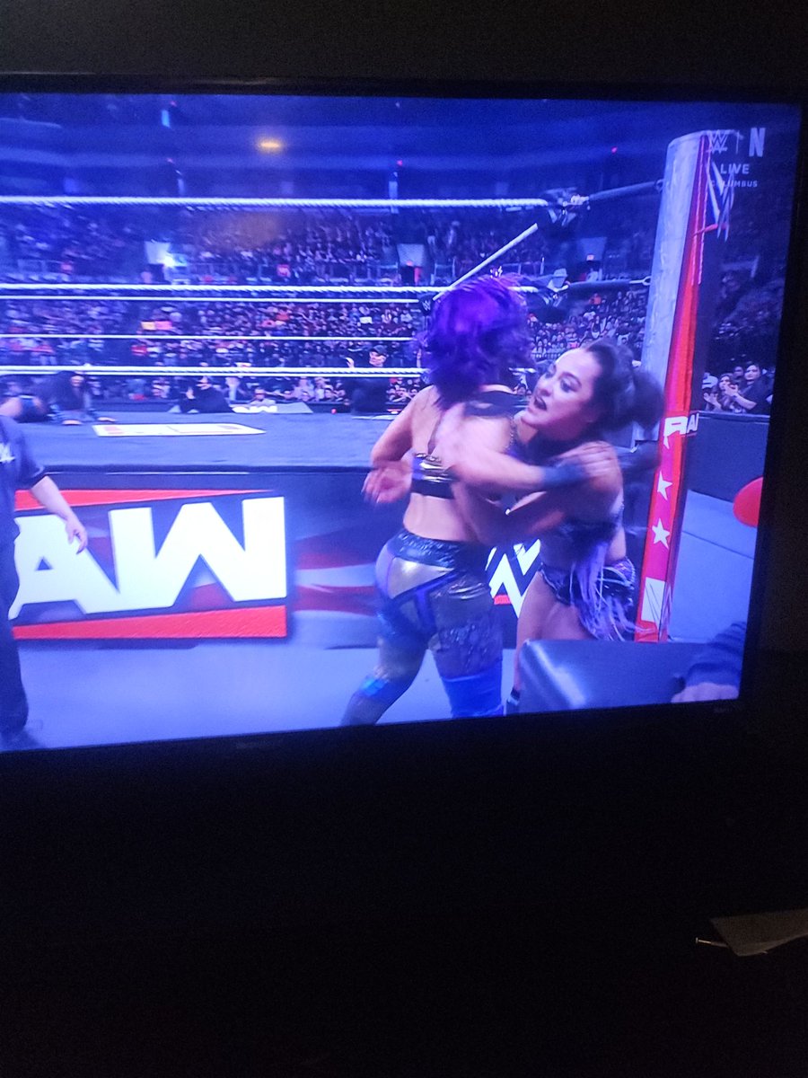 Jason_Gilliam05's tweet photo. Heck yeah #BirdRoleModels #BayLyra @itsBayleyWWE @Real_Valkyria over came the odds and defeat the judgement day @roxanne_wwe and @RaquelWWE tonight on #WWERaw in awesome banger match. https://t.co/LNZQHelWzM