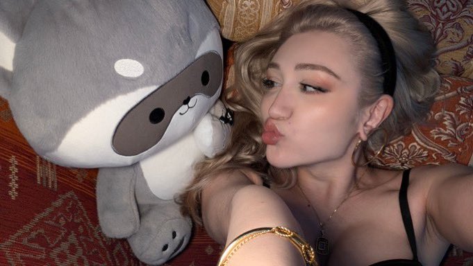 Anna May M ♈️🏳️‍⚧️ tweet media
