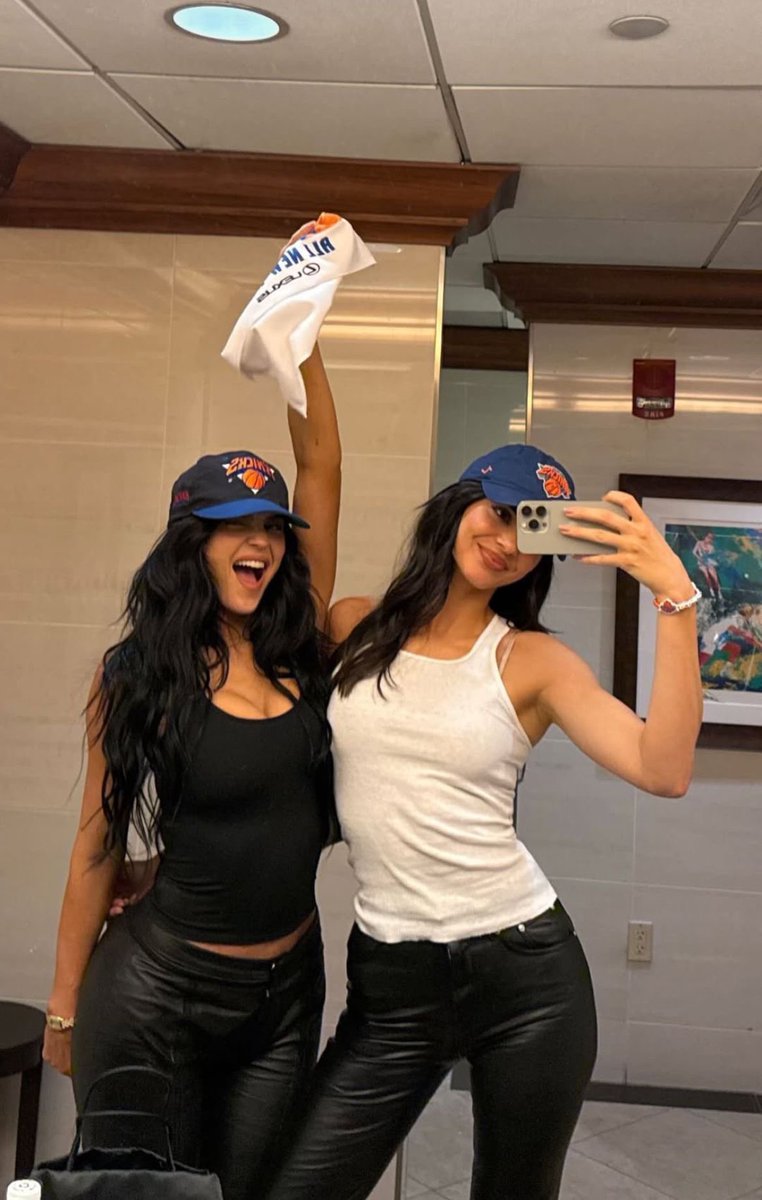 wundurlnd's tweet photo. go knicks! https://t.co/wZycwXiGOu