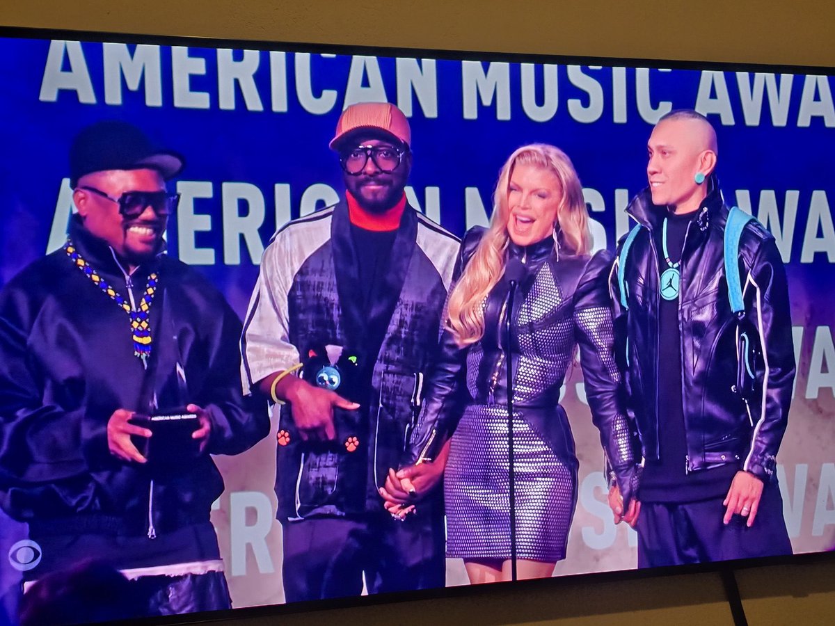 Portal Black Eyed Peas tweet media