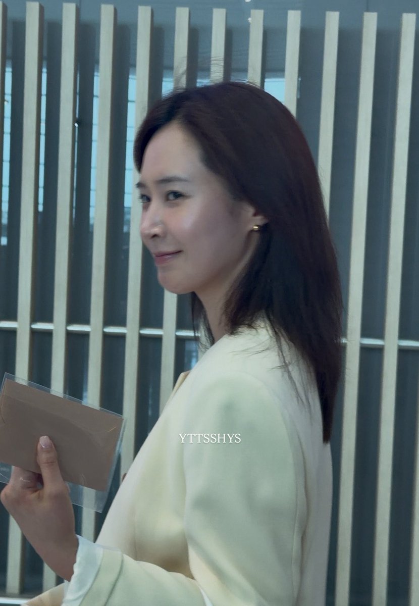 이뮤 tweet media