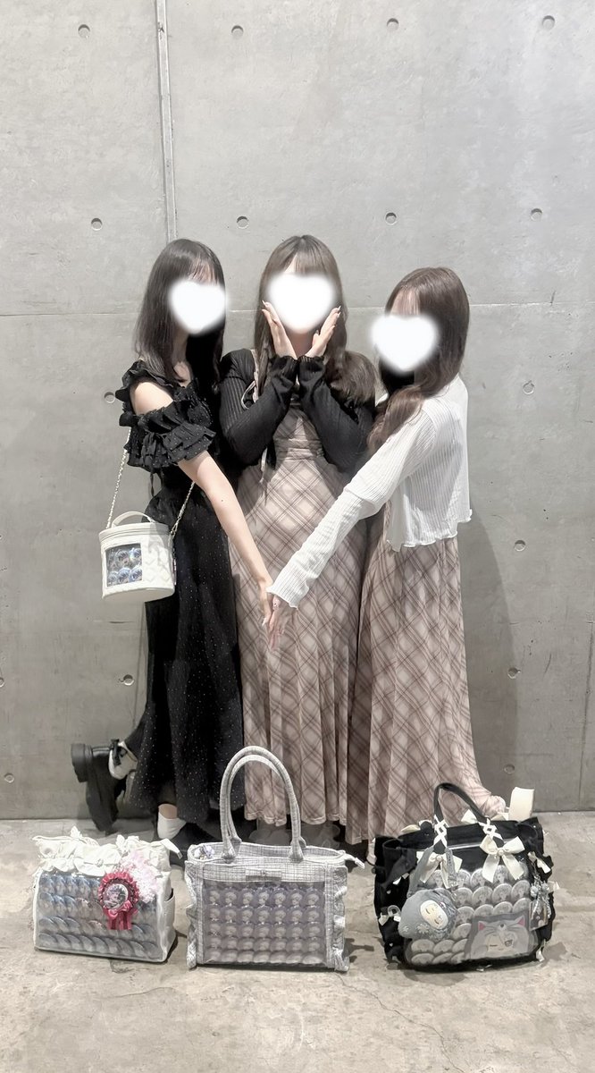 nenes_170402's tweet photo. :¨·.·¨:
 `·.  𝐄𝐗𝐏𝐎 𝟐𝟎𝟐𝟔 𝐃𝐄𝐂𝐄𝐍𝐍𝐈𝐔𝐌 ★°*ﾟ

大好きな2人と撮った記念のお写真♡
ほんとにほんとに楽しかった＞ꇴ＜🎵💖 https://t.co/WLzmfdq8Ps